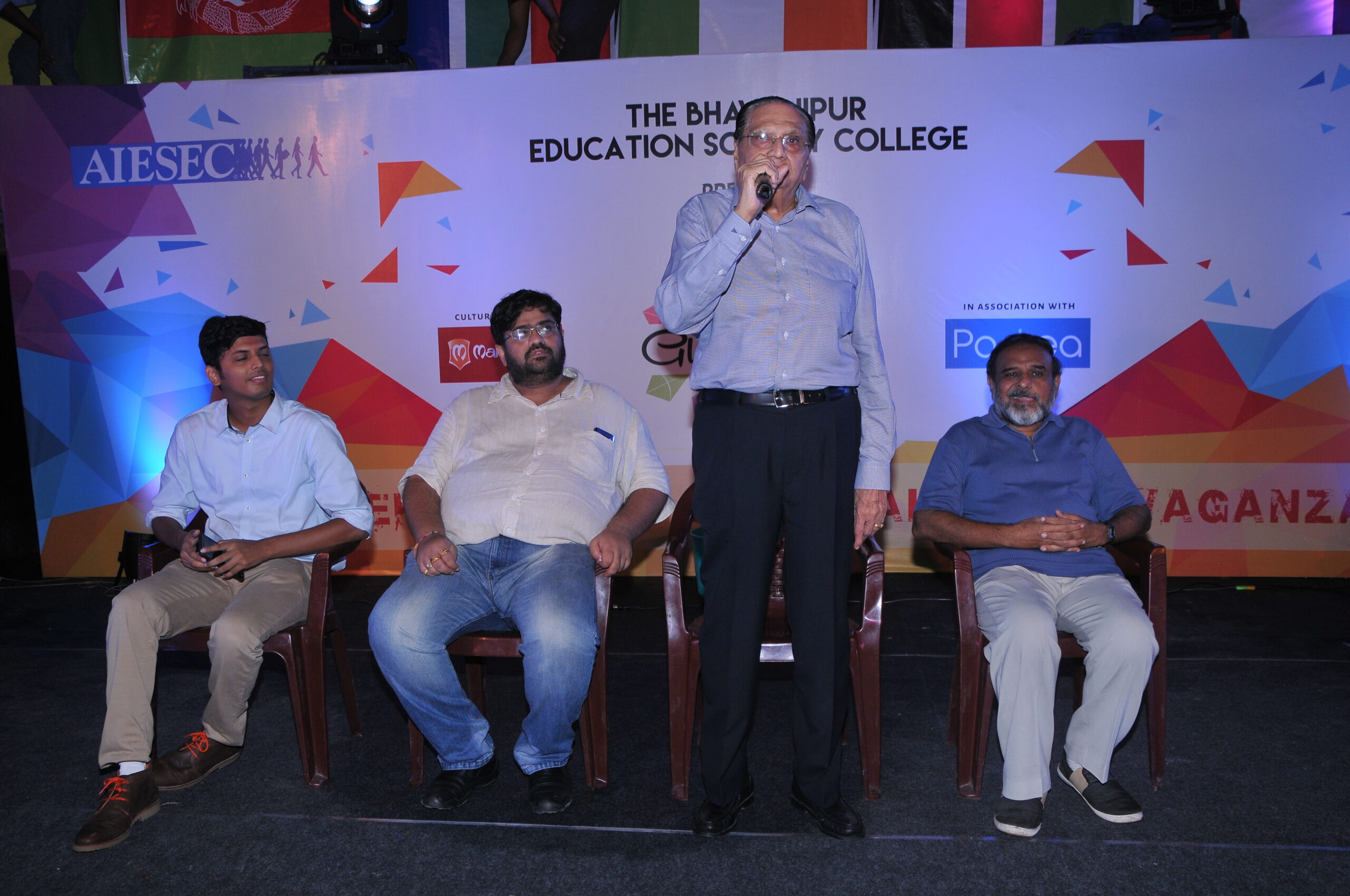 Bhawanipur College Turns Into A Global Village