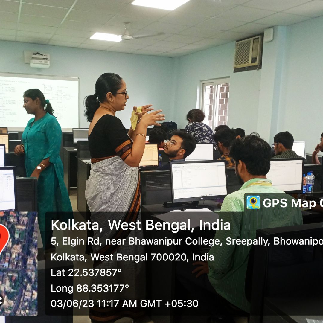 A 2-day hands–on workshop on  VHDL-A paradigm language to simulate the behaviour of digital systems
